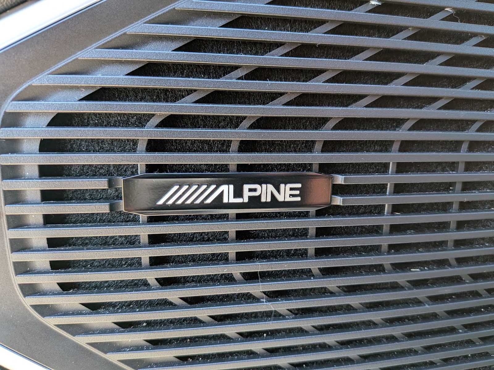 Thumbnail: 2023 Jeep Wagoneer - 32