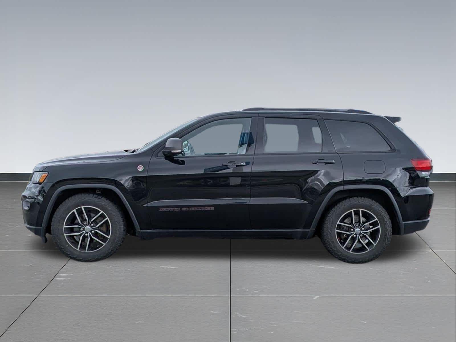 Thumbnail: 2018 Jeep Grand Cherokee - 2
