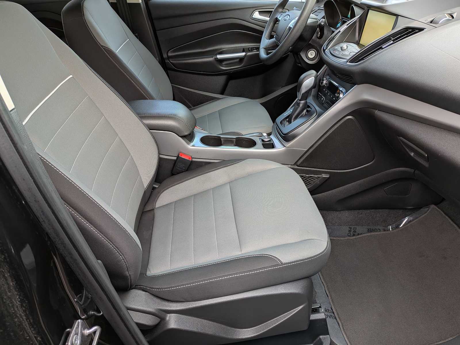 Thumbnail: 2015 Ford Escape - 17