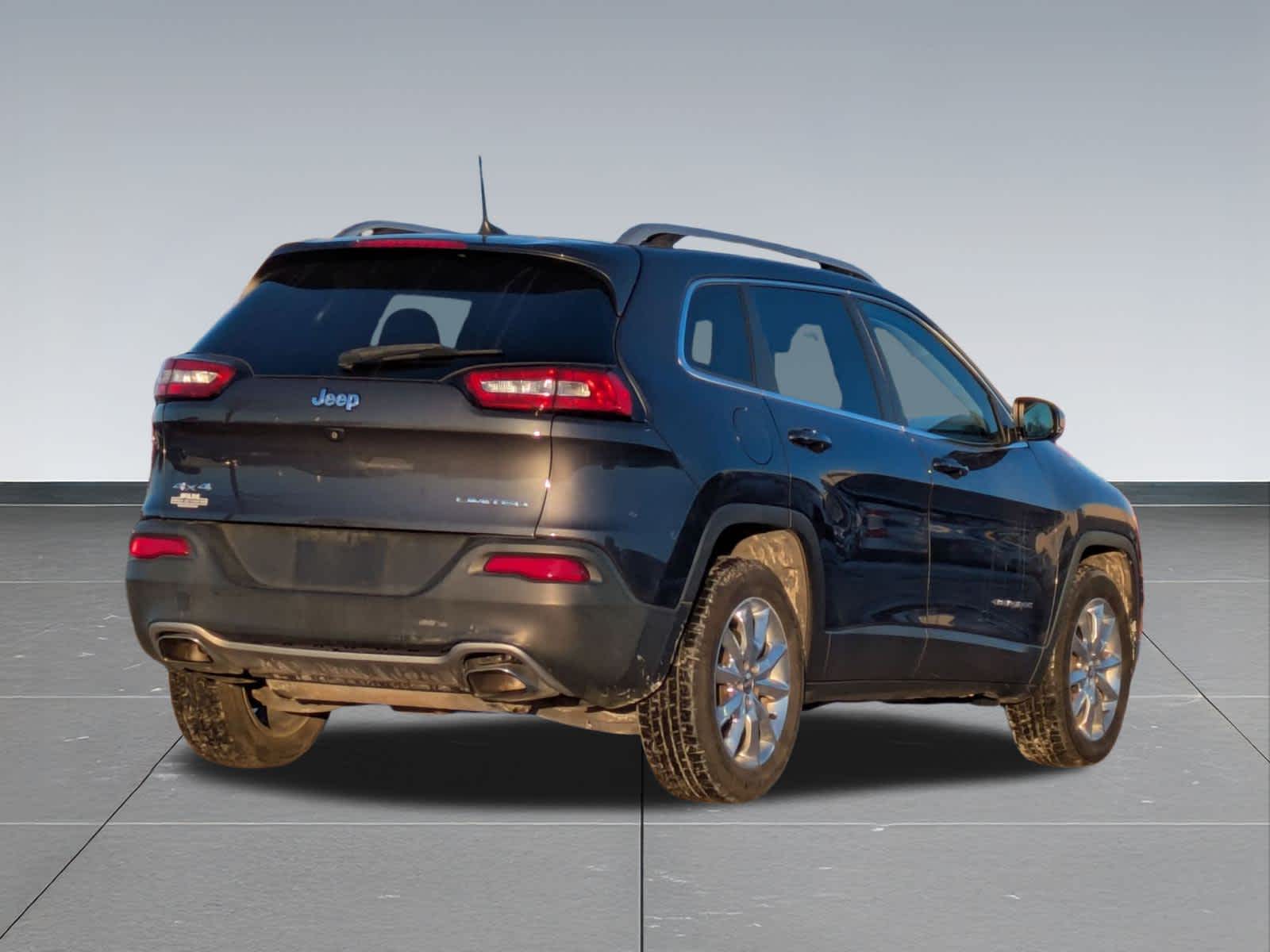 Thumbnail: 2016 Jeep Cherokee - 6