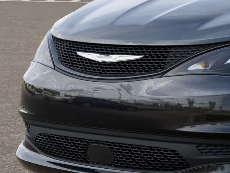 Thumbnail: 2027 Chrysler Pacifica - 11