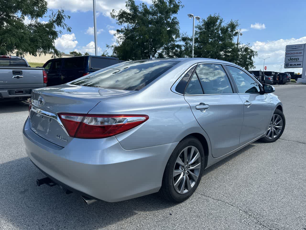 Thumbnail: 2016 Toyota Camry - 5