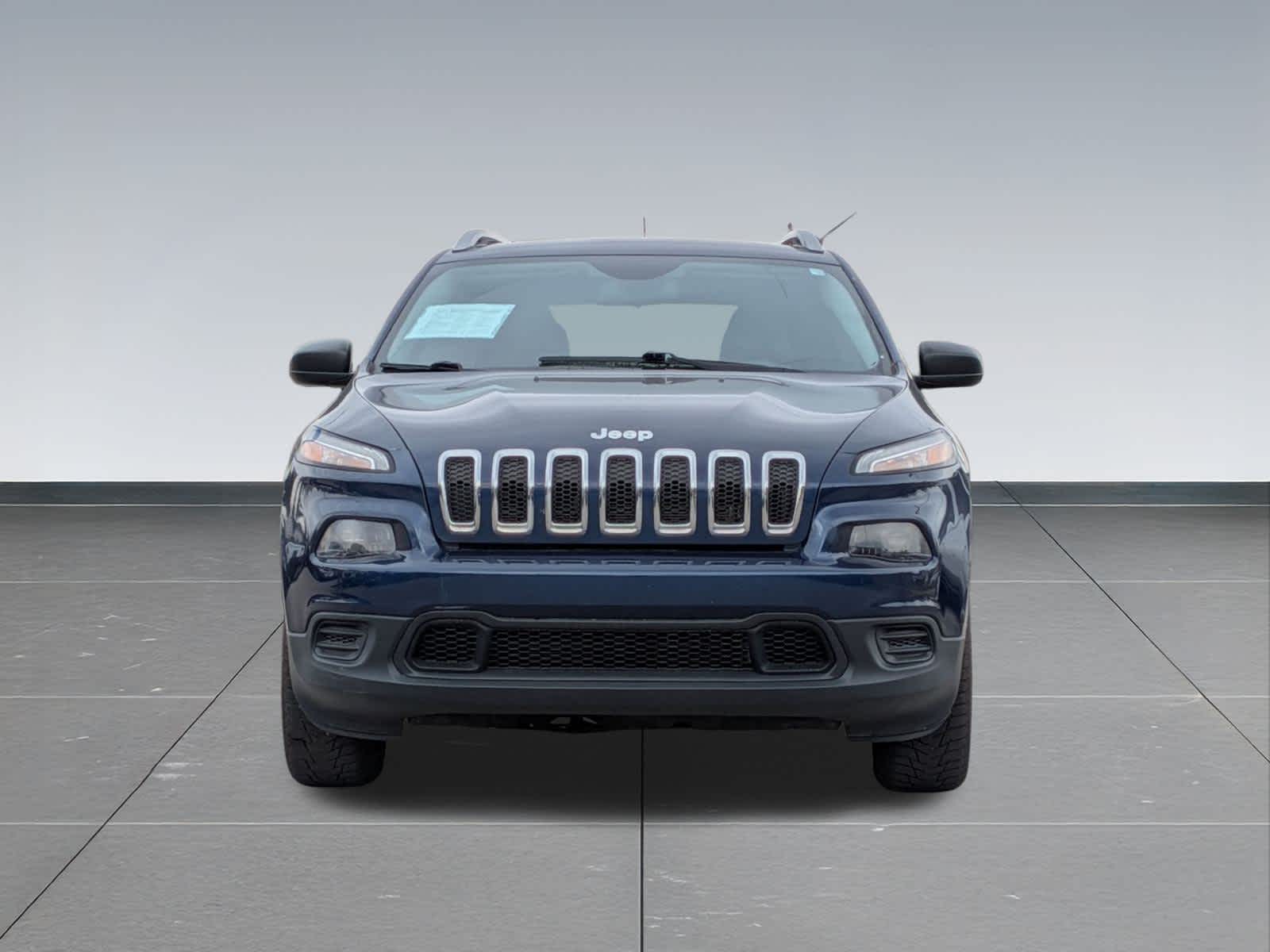 Thumbnail: 2018 Jeep Cherokee - 9