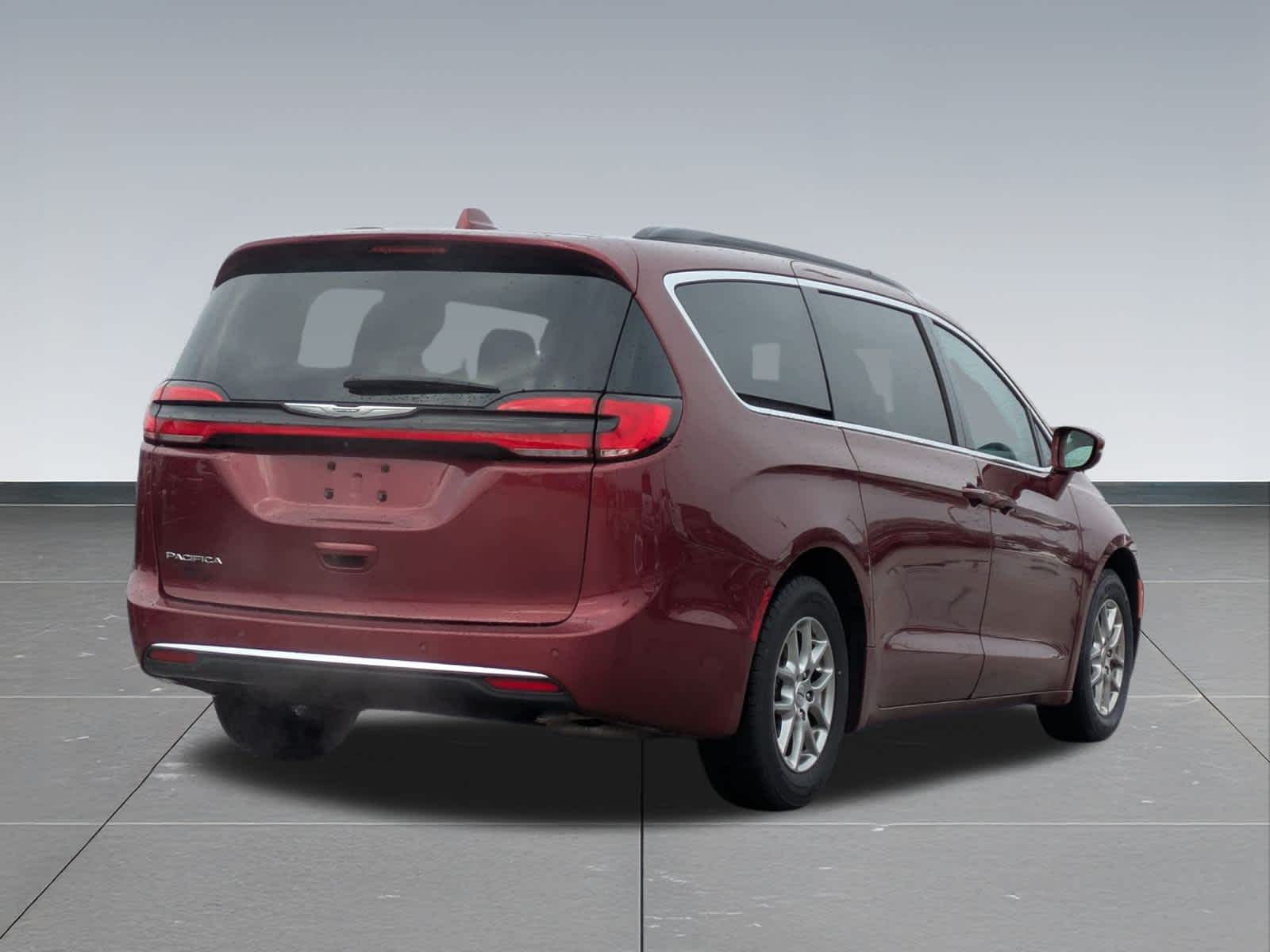 Thumbnail: 2021 Chrysler Pacifica - 6