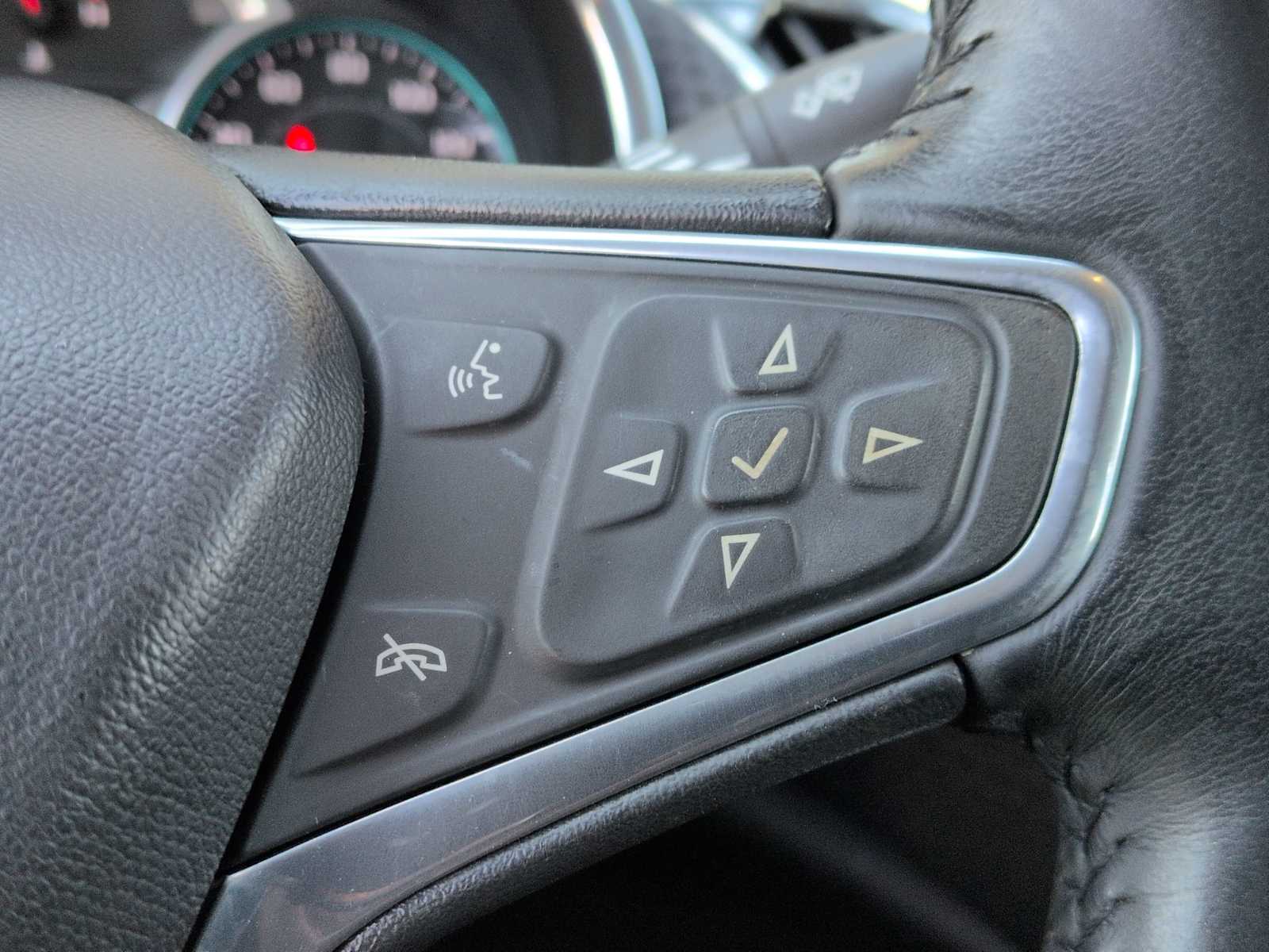 Thumbnail: 2016 Chevrolet Malibu - 23