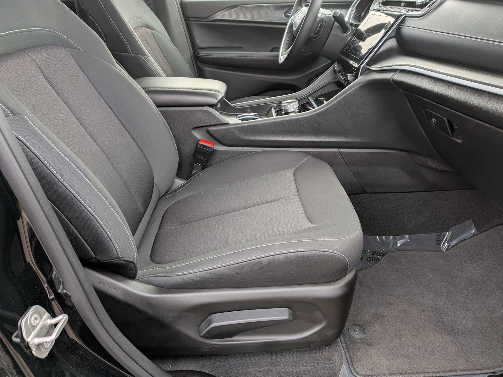 Thumbnail: 2023 Jeep Grand Cherokee - 20