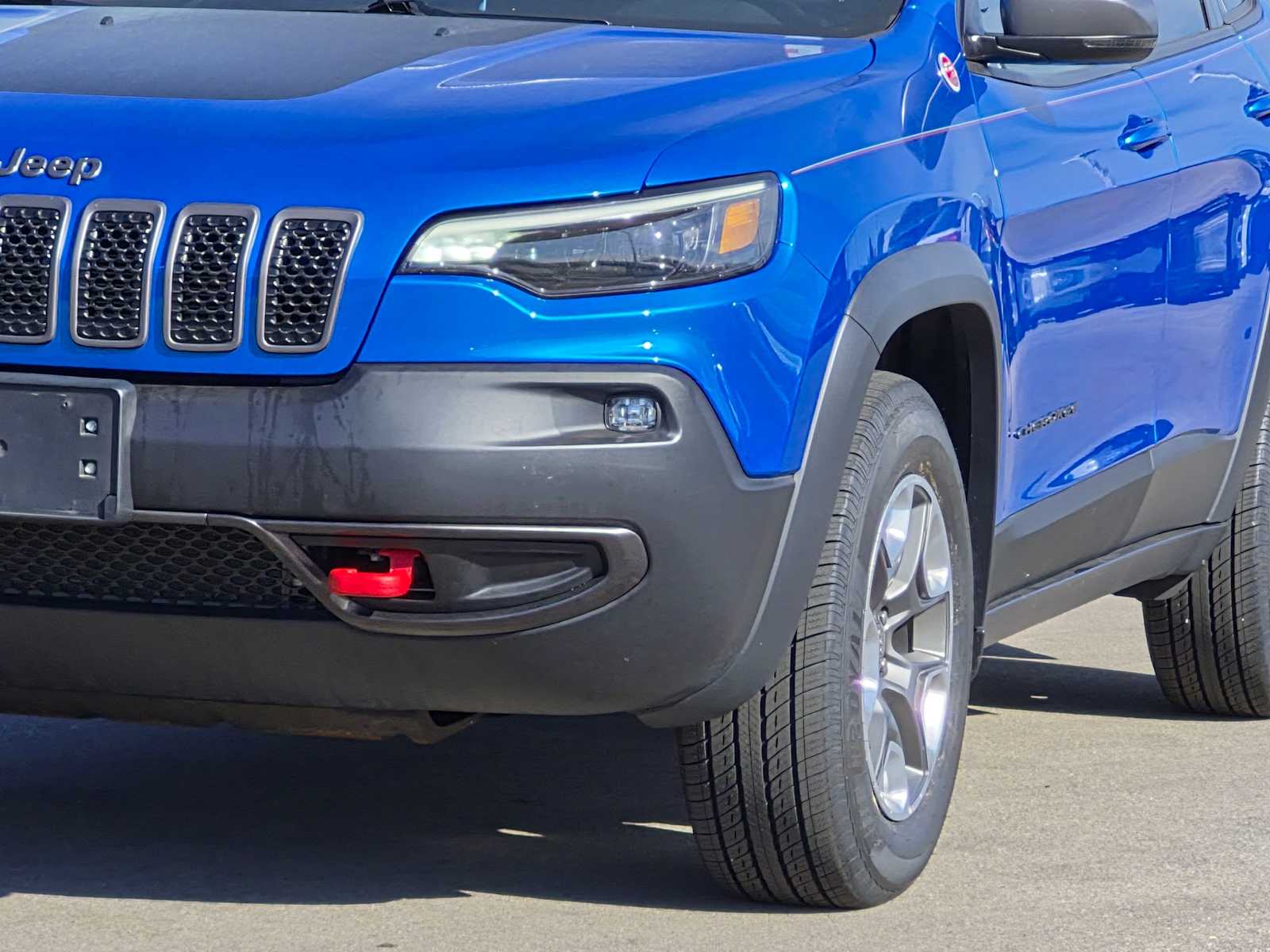 Thumbnail: 2019 Jeep Cherokee - 10