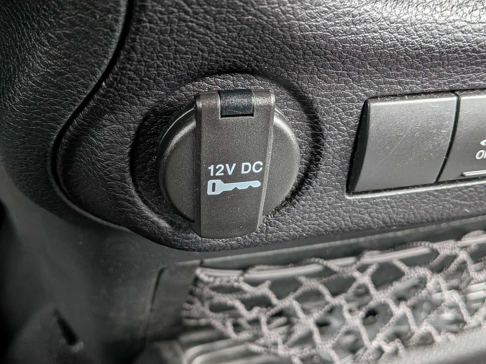 Thumbnail: 2016 Jeep Wrangler - 27