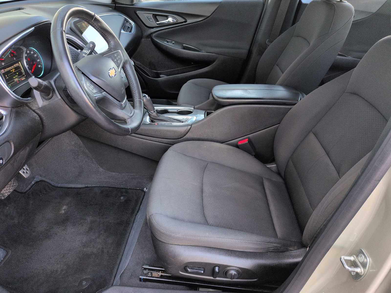 Thumbnail: 2016 Chevrolet Malibu - 15