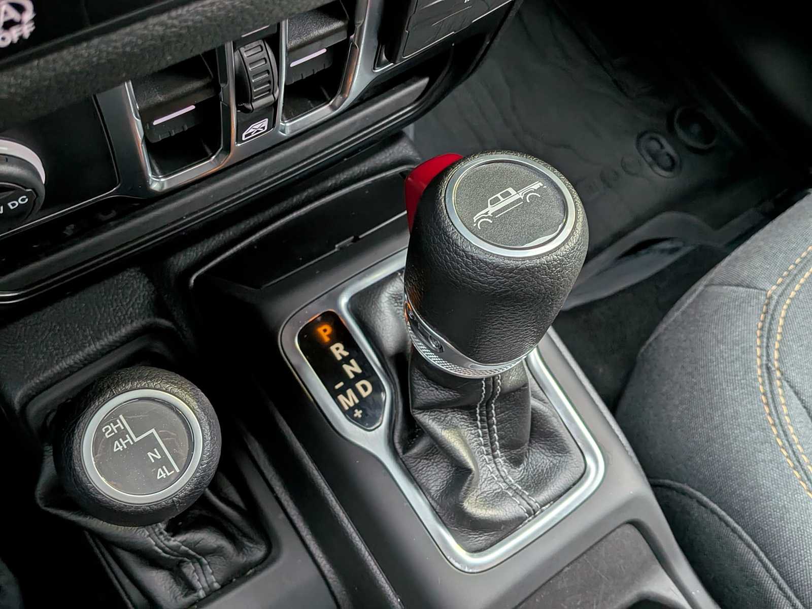 Thumbnail: 2024 Jeep Gladiator - 26