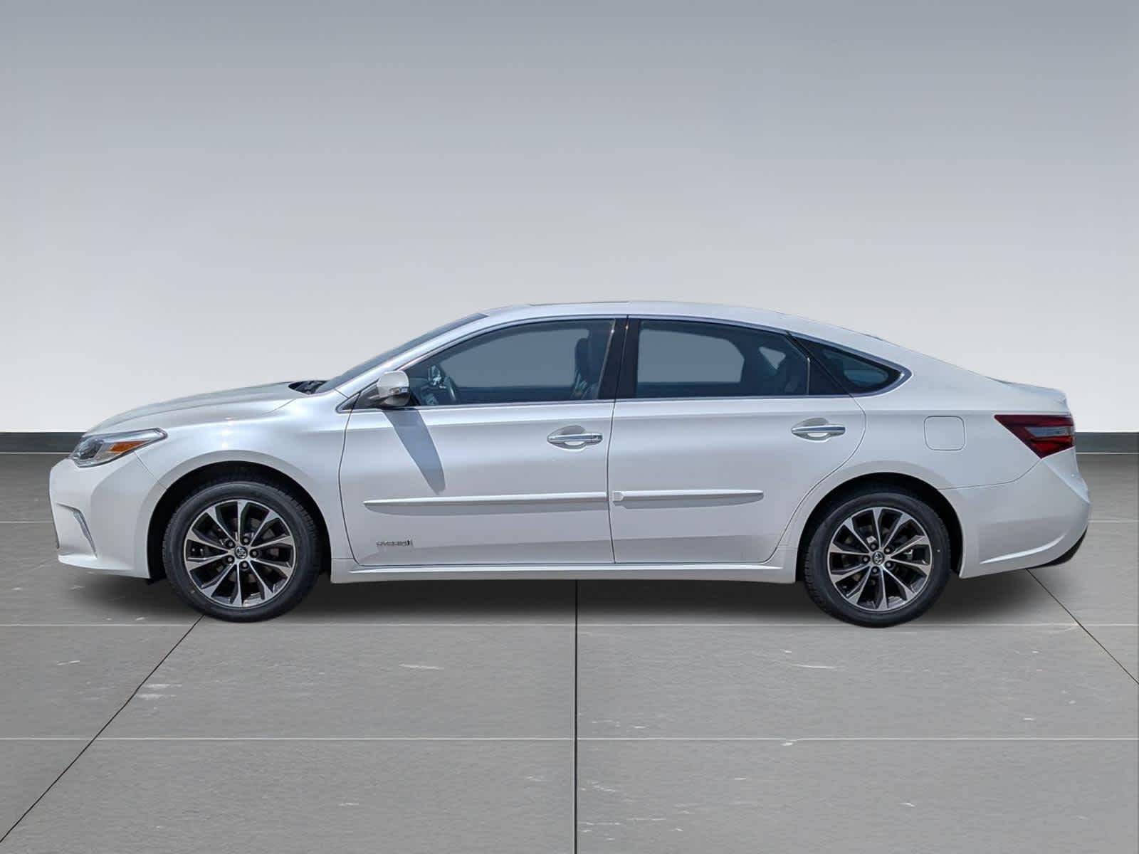 Thumbnail: 2018 Toyota Avalon - 2