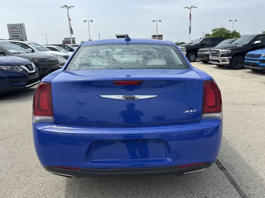 Thumbnail: 2018 Chrysler 300 - 5