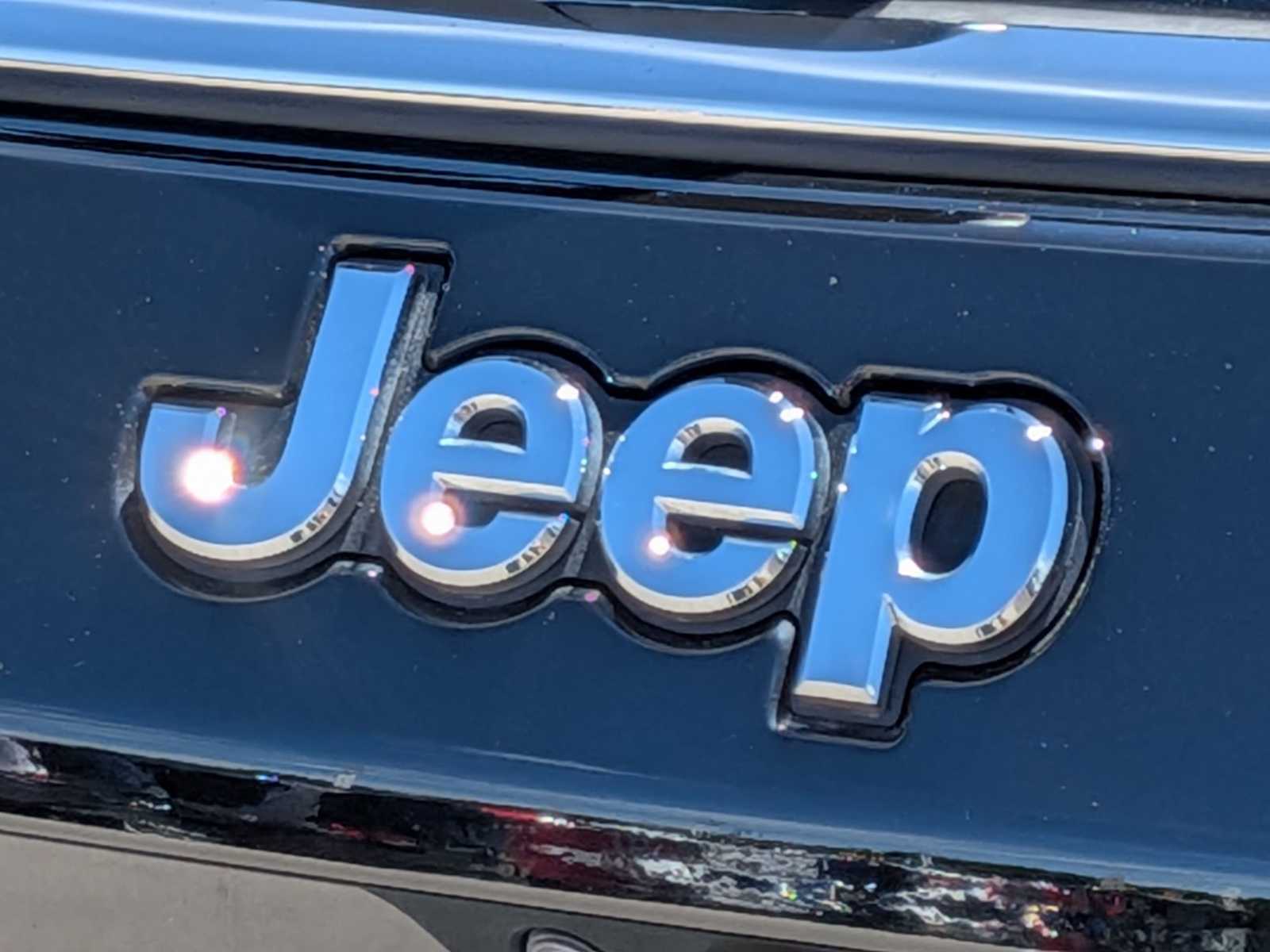 Thumbnail: 2023 Jeep Compass - 12