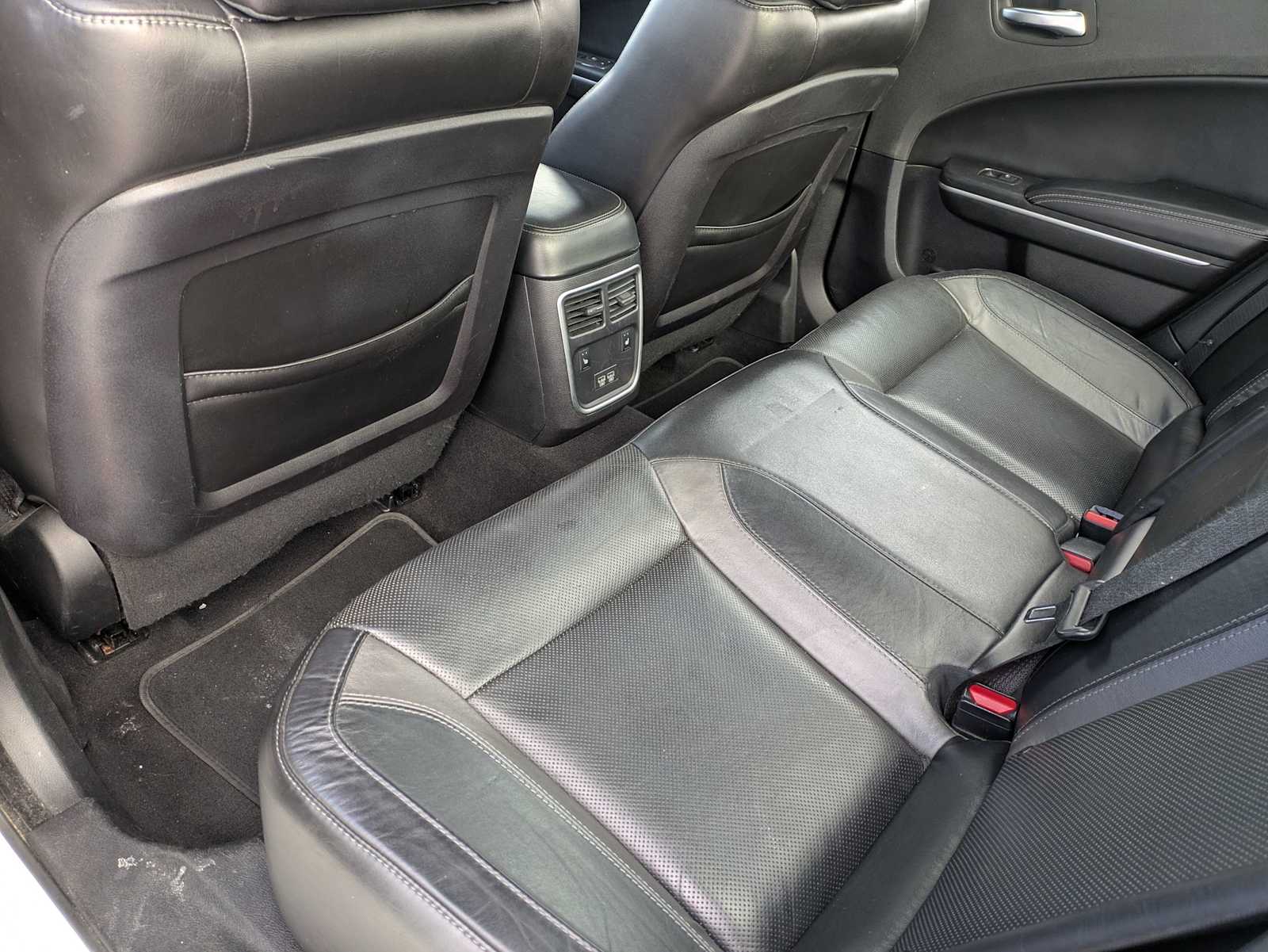 Thumbnail: 2020 Dodge Charger - 17