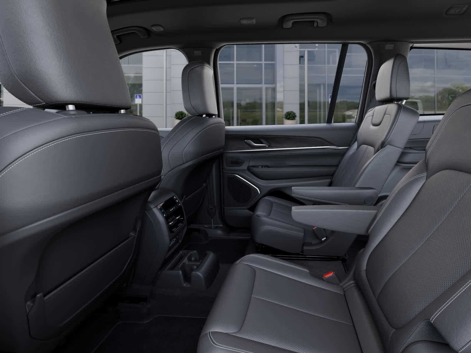 Thumbnail: 2025 Jeep Grand Cherokee L - 23