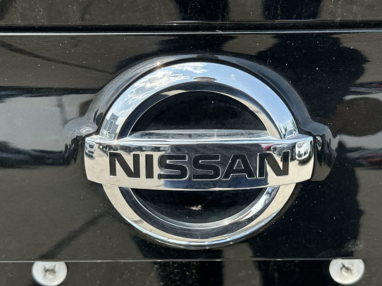 2017 Nissan Rogue Sport SV 18