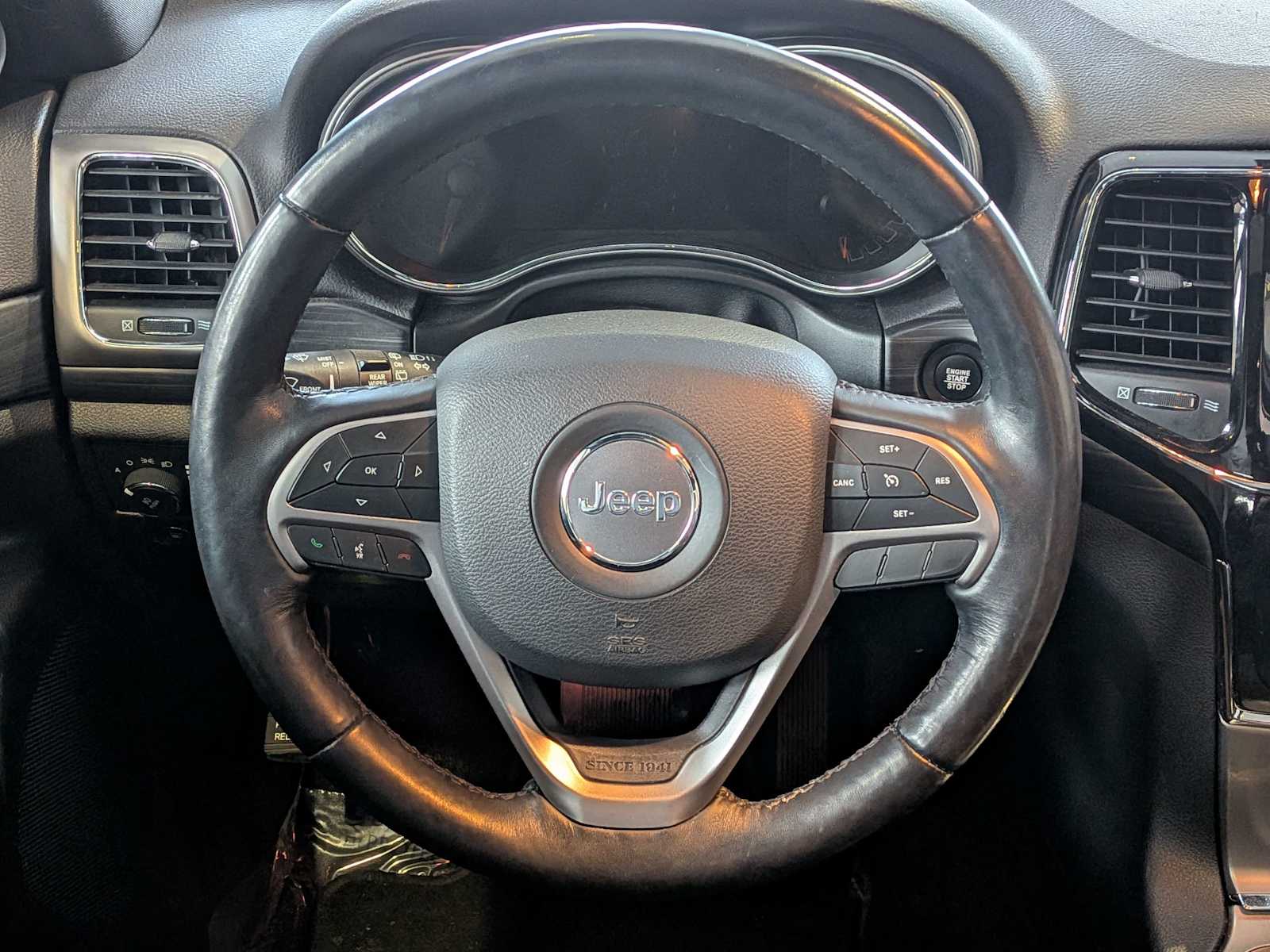 Thumbnail: 2021 Jeep Grand Cherokee - 23