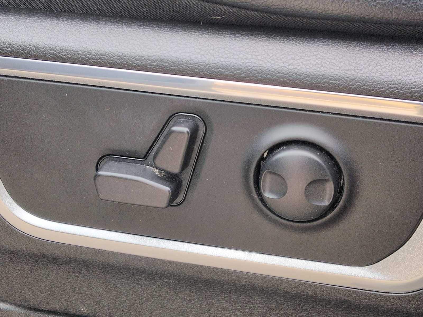 Thumbnail: 2023 RAM 1500 - 17