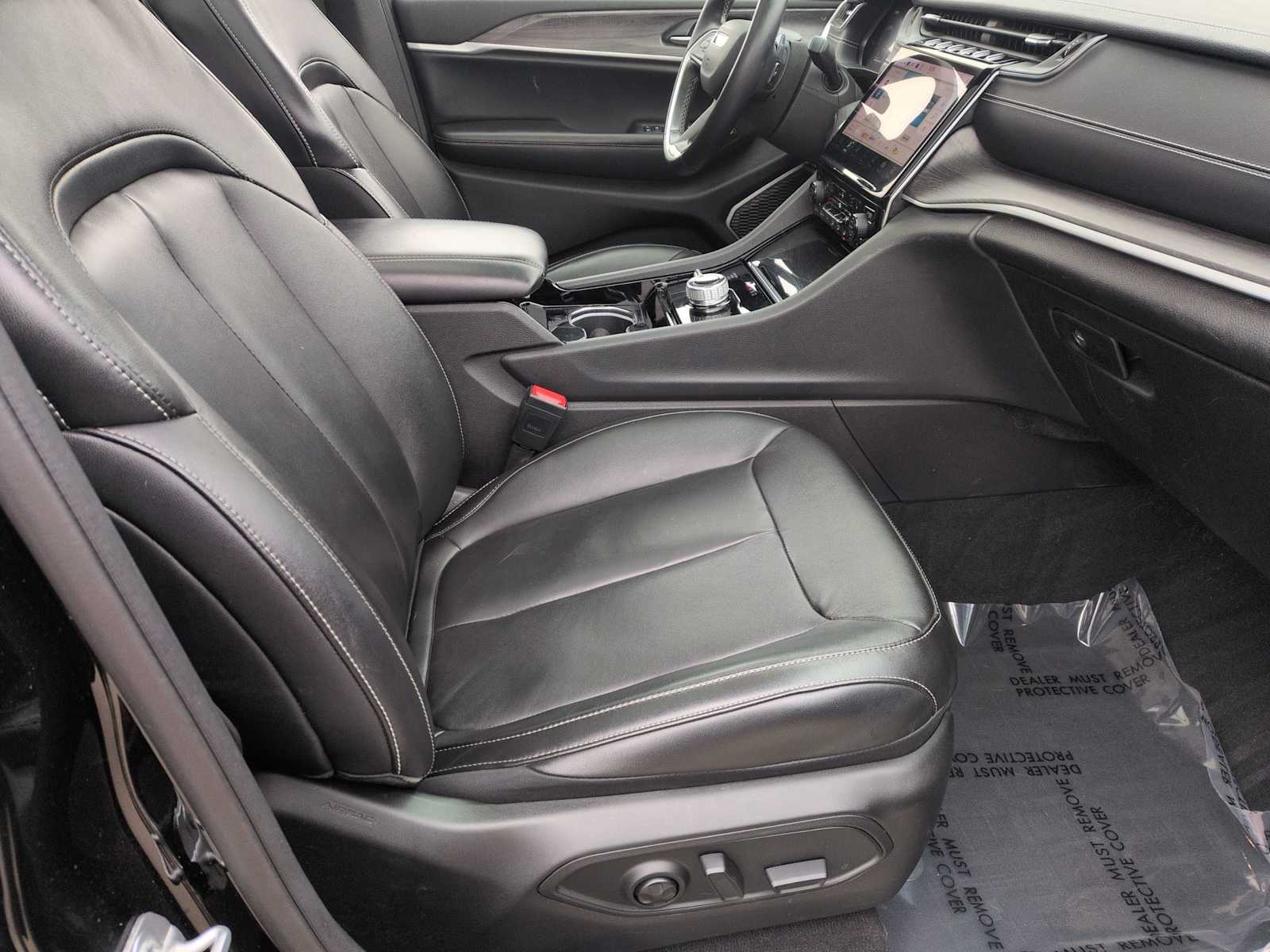 Thumbnail: 2022 Jeep Grand Cherokee - 23