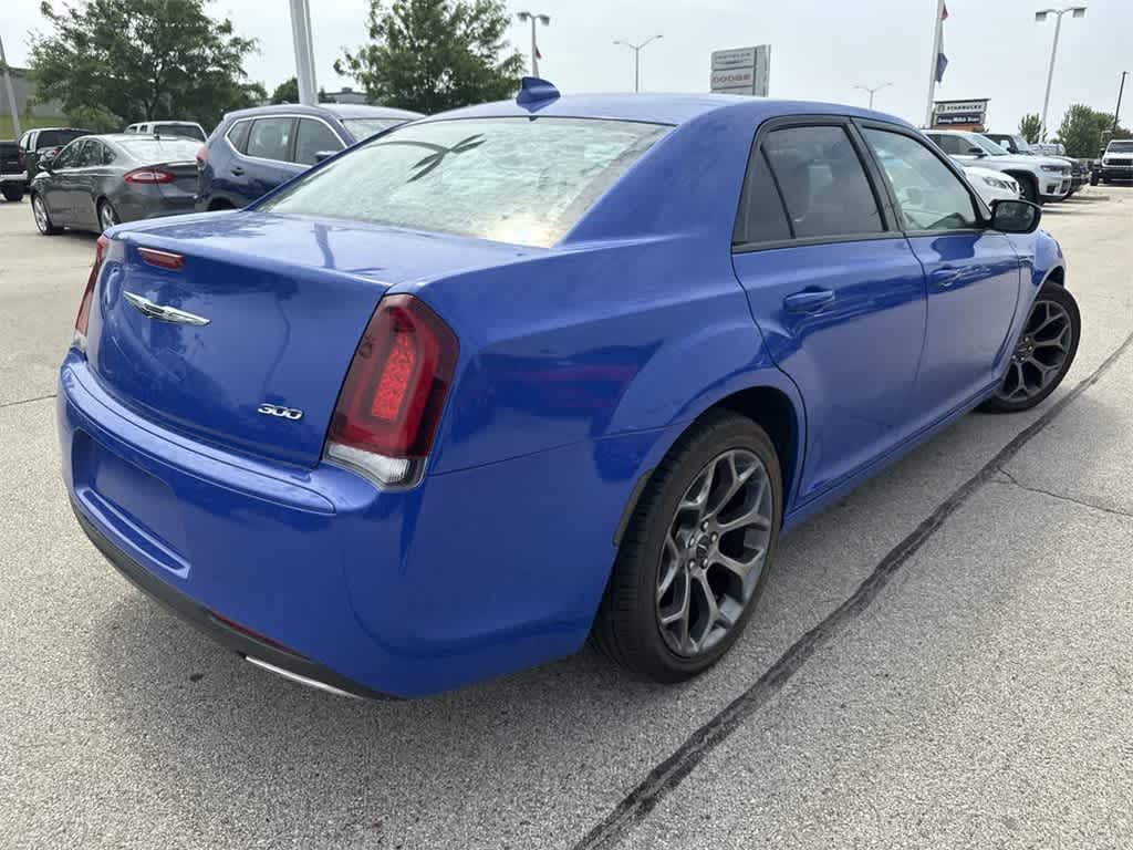 Thumbnail: 2018 Chrysler 300 - 6