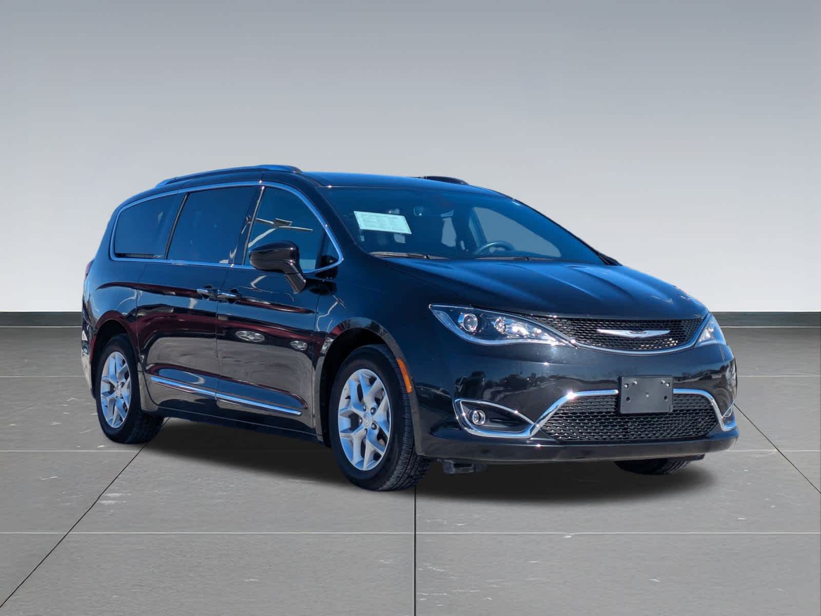 Thumbnail: 2020 Chrysler Pacifica - 8