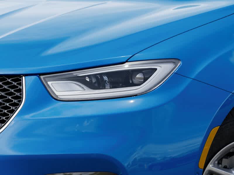 Thumbnail: 2026 Chrysler Pacifica - 10