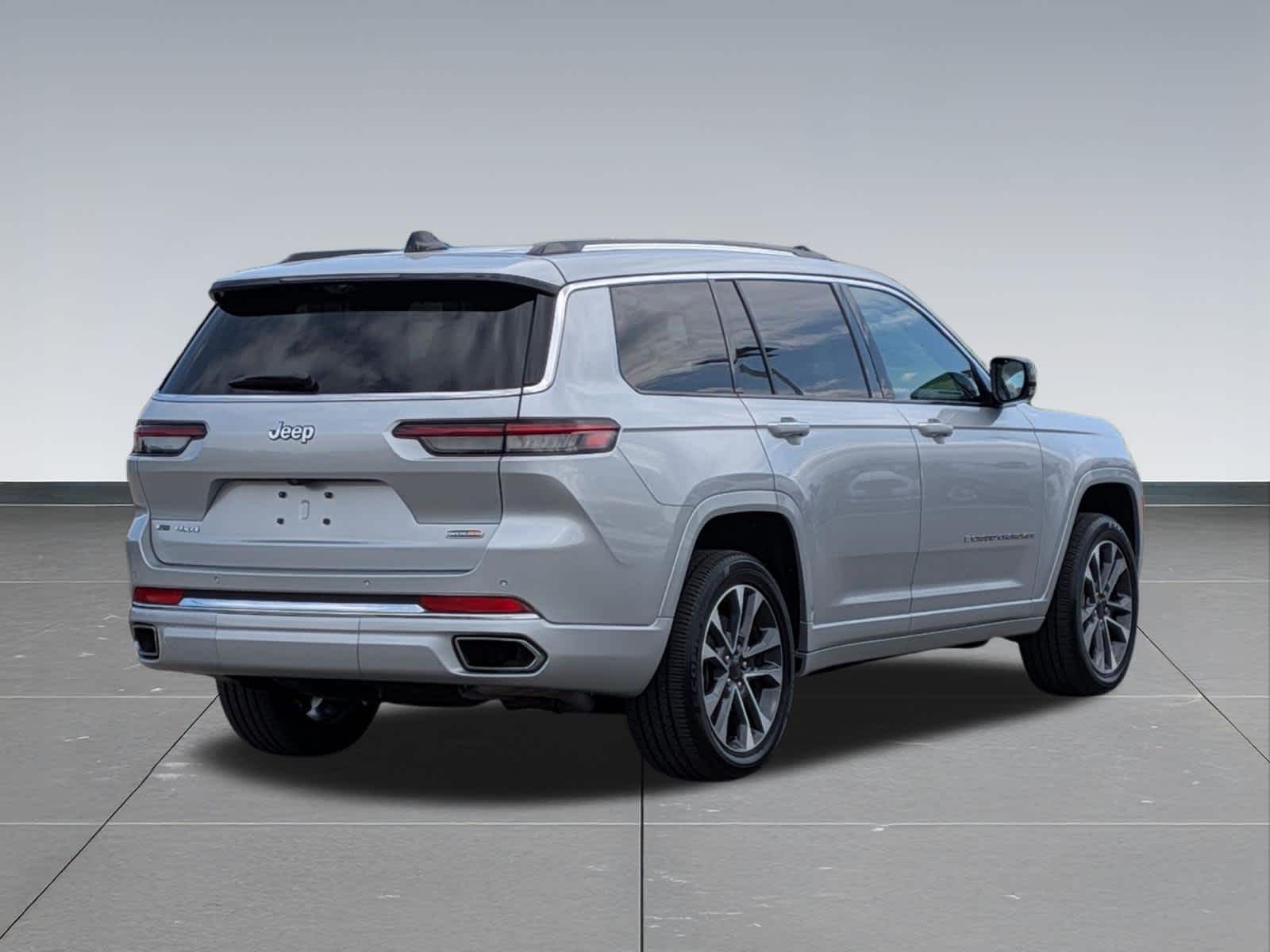 Thumbnail: 2023 Jeep Grand Cherokee - 6