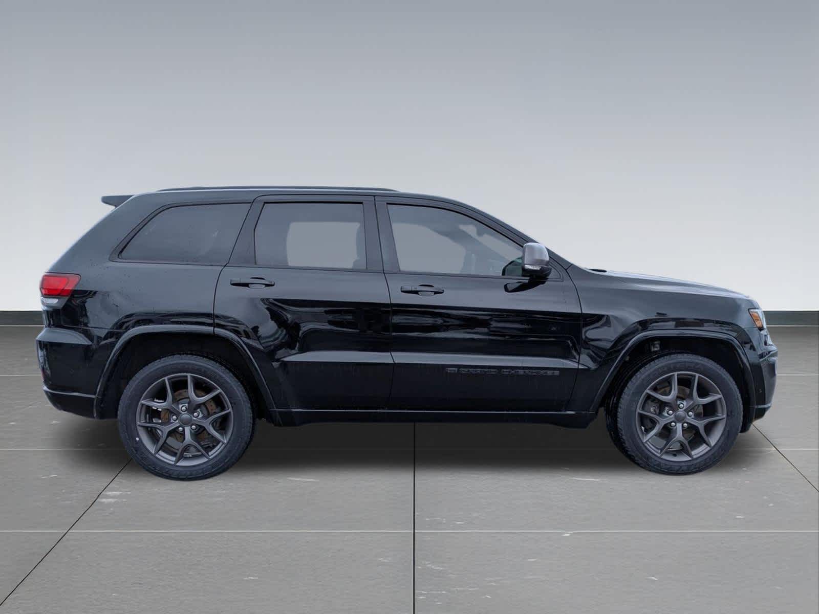 Thumbnail: 2021 Jeep Grand Cherokee - 7