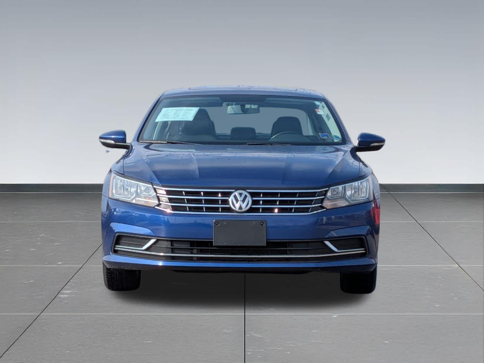 Thumbnail: 2016 Volkswagen Passat - 8