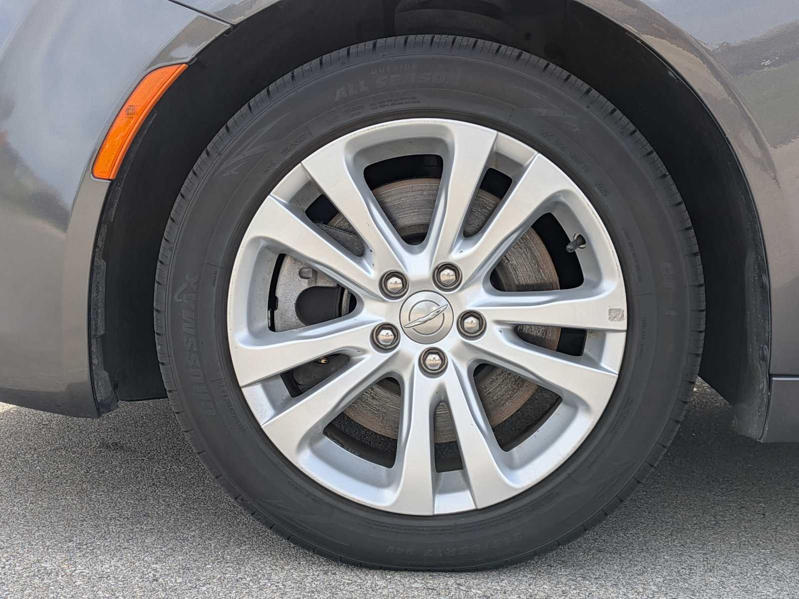 Thumbnail: 2016 Chrysler 200 - 13