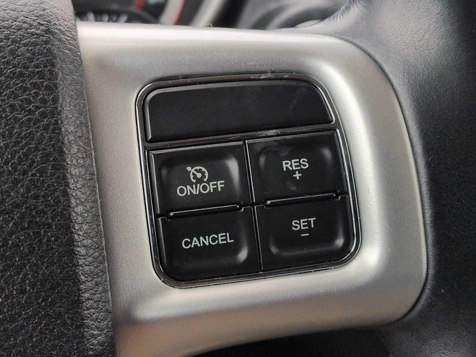 Thumbnail: 2019 Dodge Journey - 23