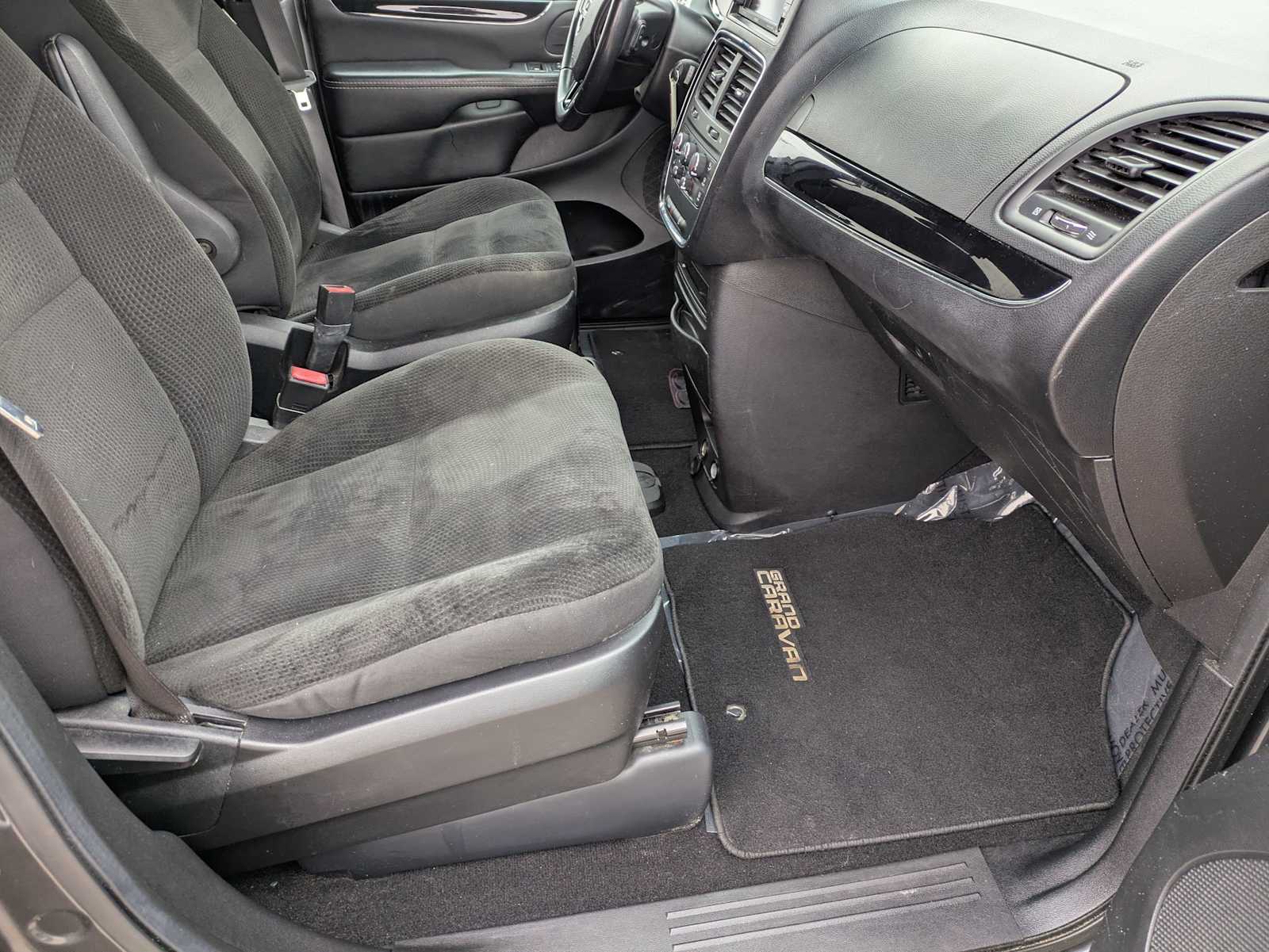 Thumbnail: 2019 Dodge Grand Caravan - 15