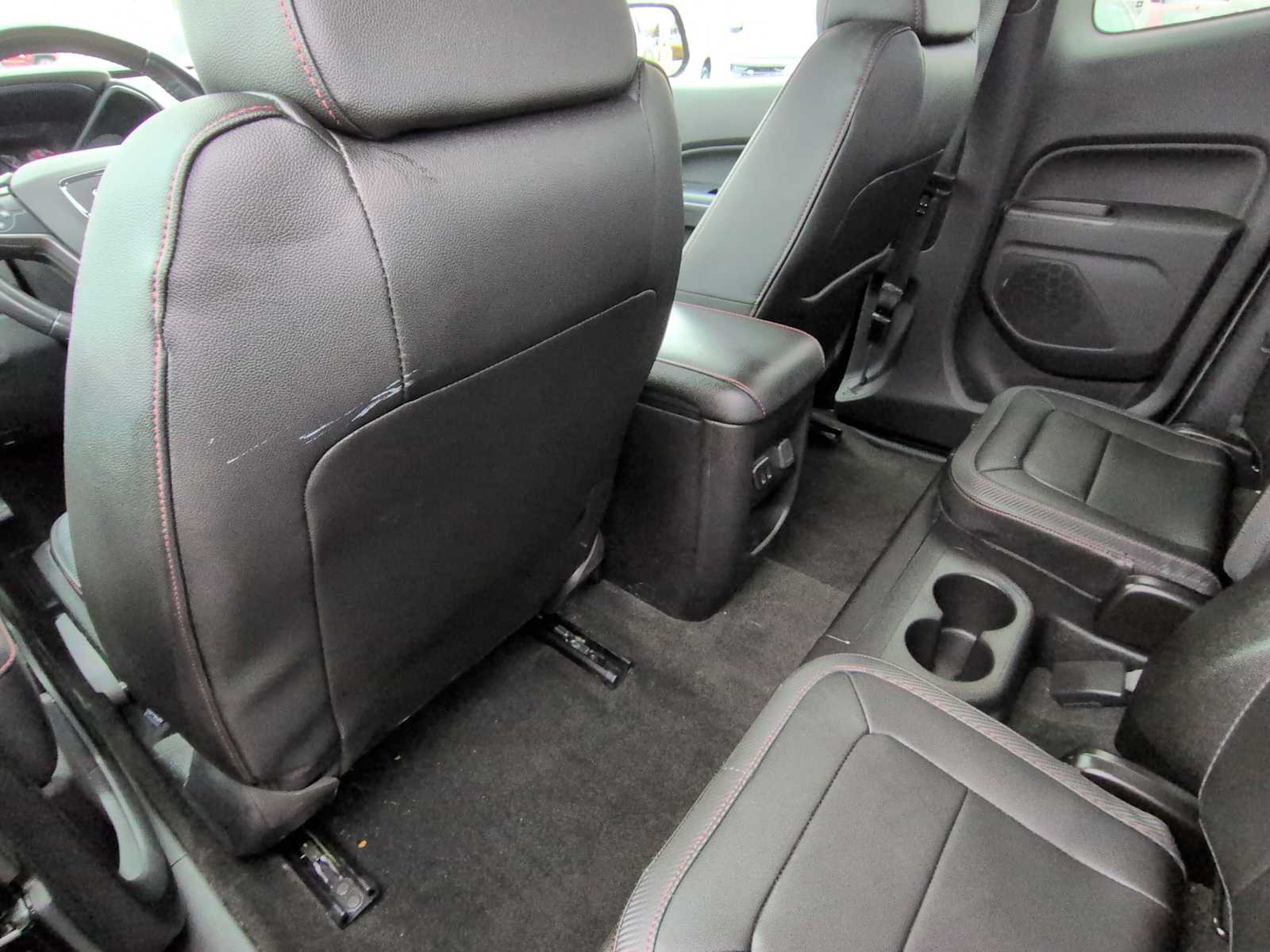 Thumbnail: 2018 GMC Canyon - 16