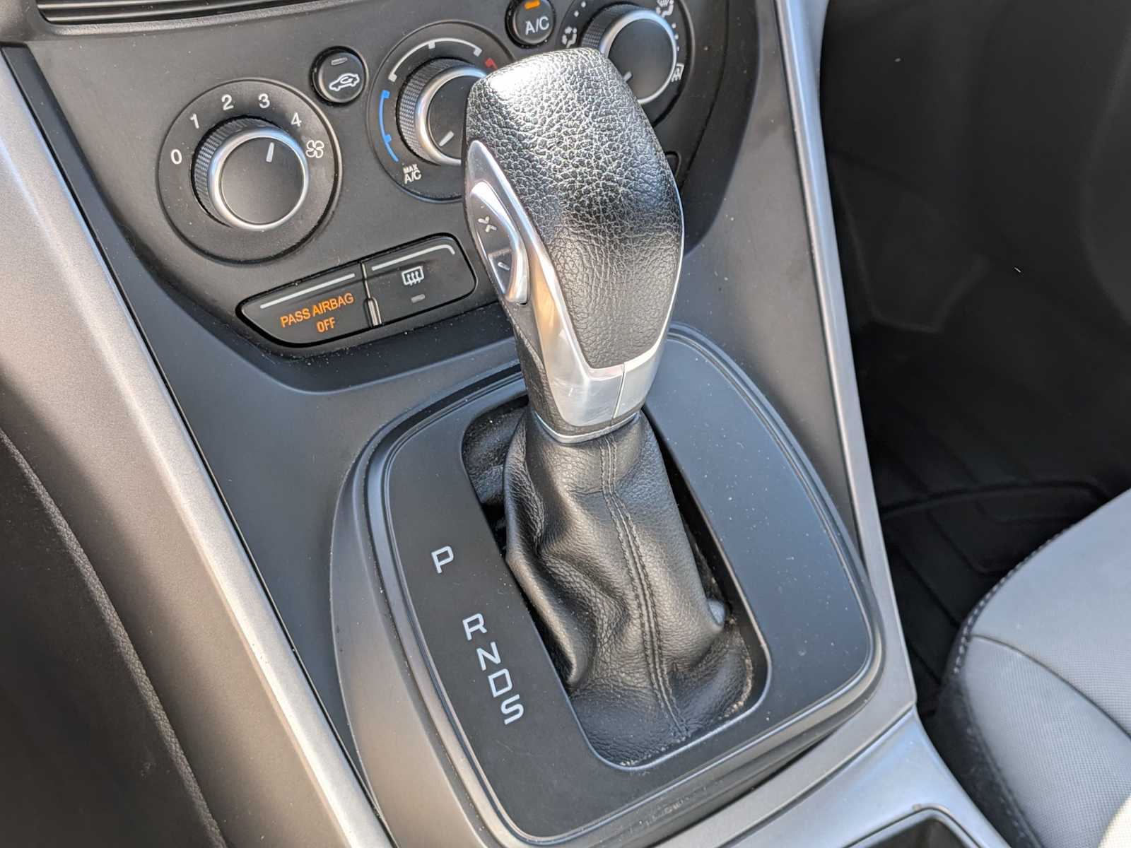 Thumbnail: 2015 Ford Escape - 27
