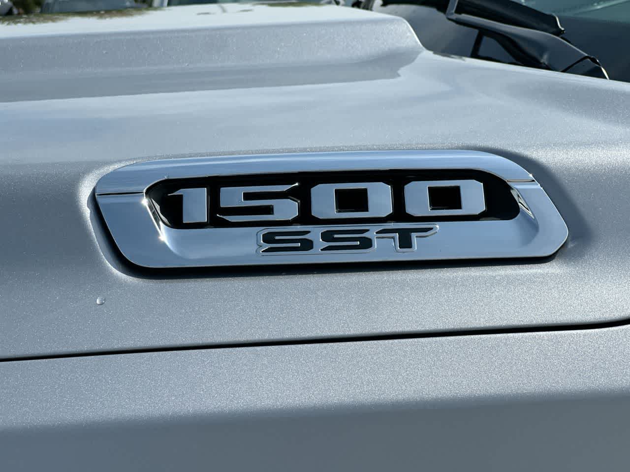 Thumbnail: 2025 RAM 1500 - 18