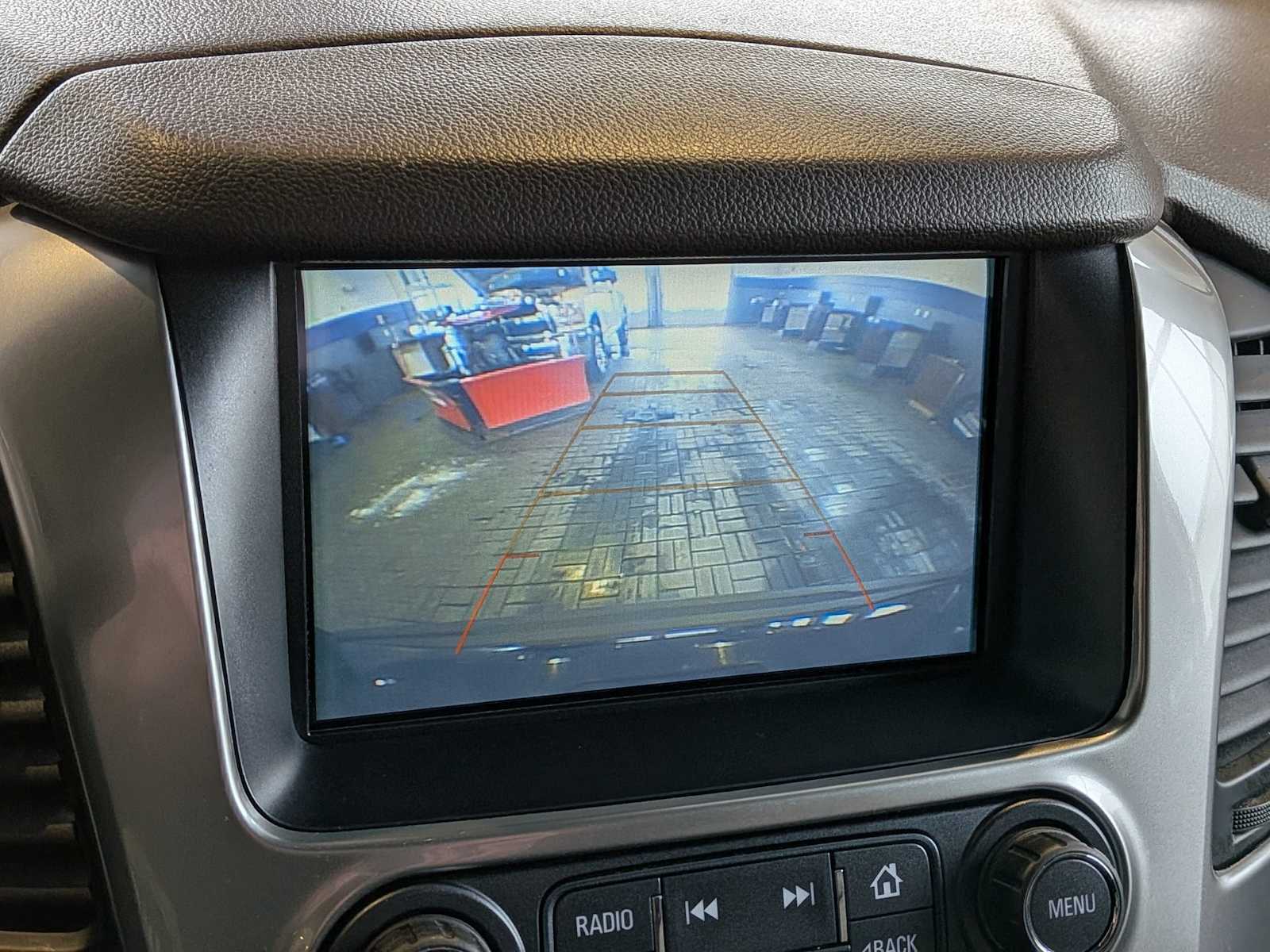 Thumbnail: 2018 Chevrolet Suburban - 27