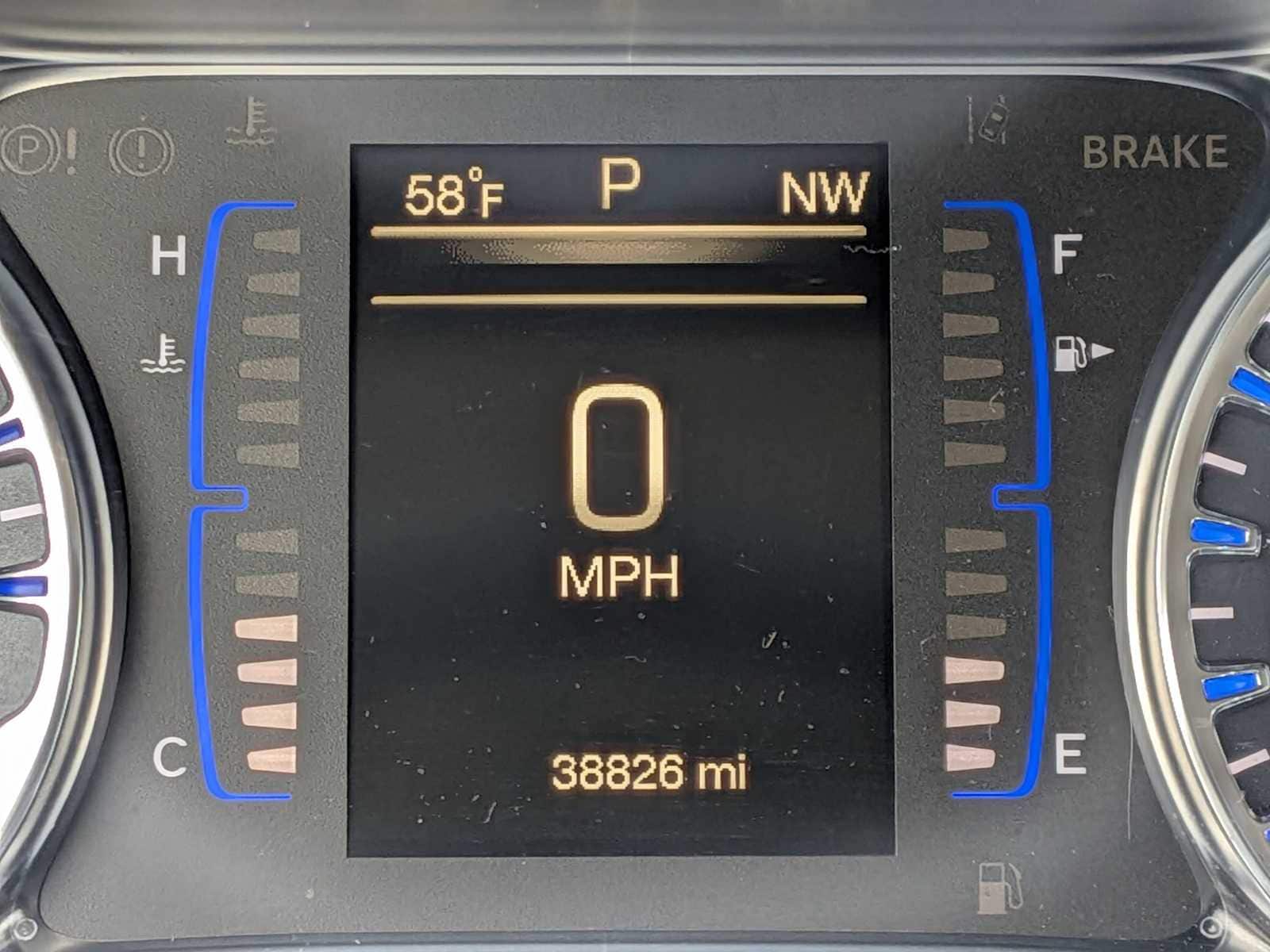 Thumbnail: 2016 Chrysler 200 - 29