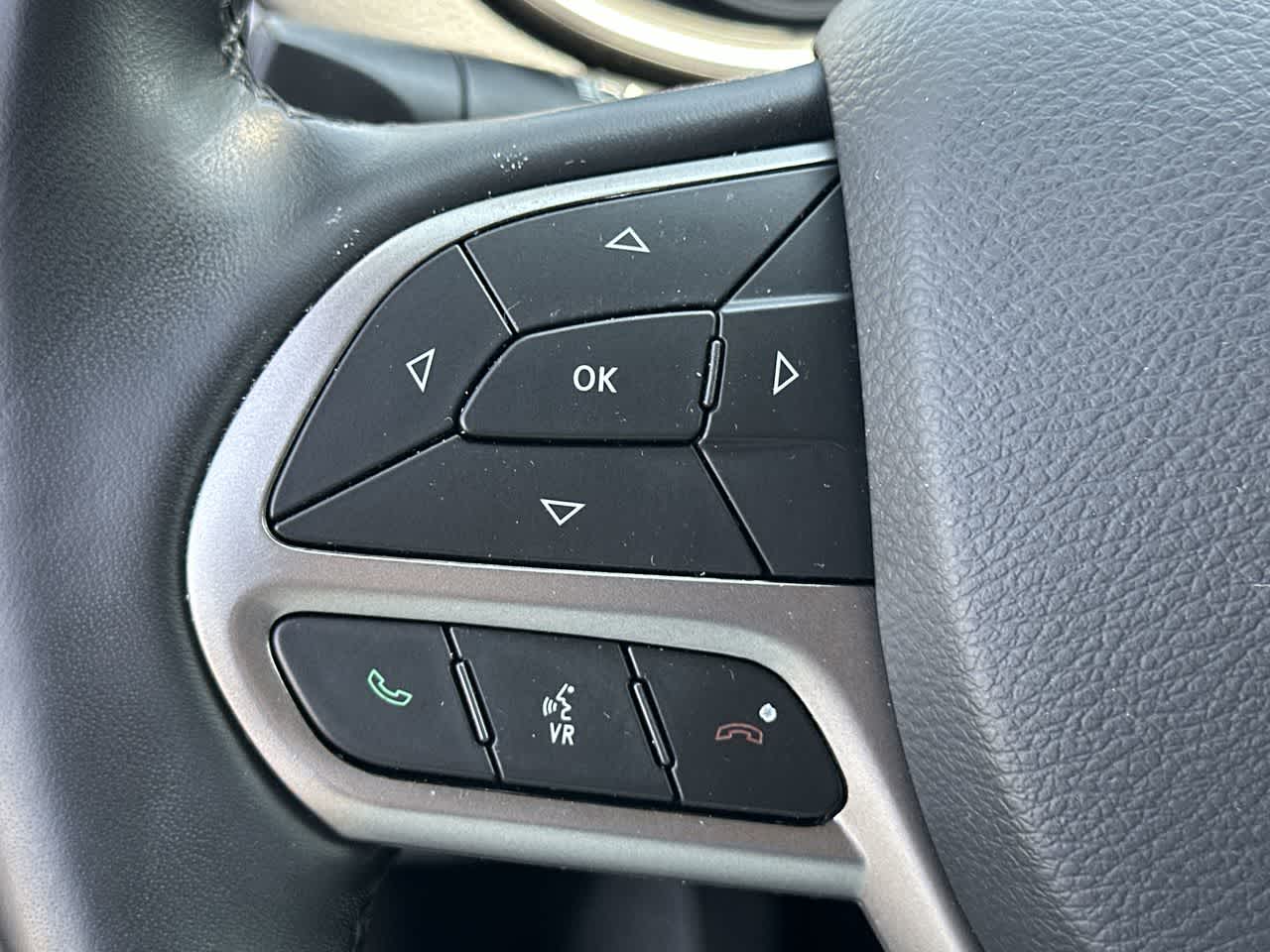 2019 Jeep Cherokee Limited Edition 28