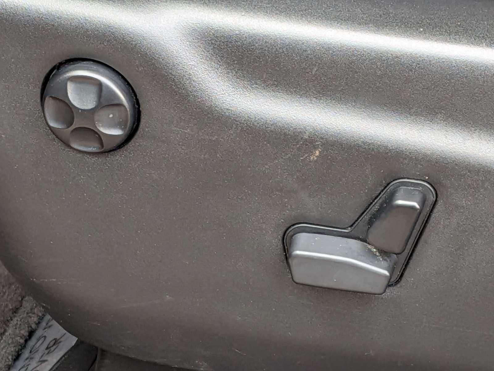 Thumbnail: 2016 Jeep Grand Cherokee - 15