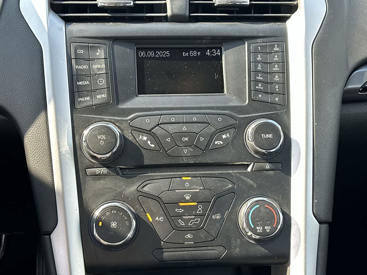 Thumbnail: 2013 Ford Fusion - 24