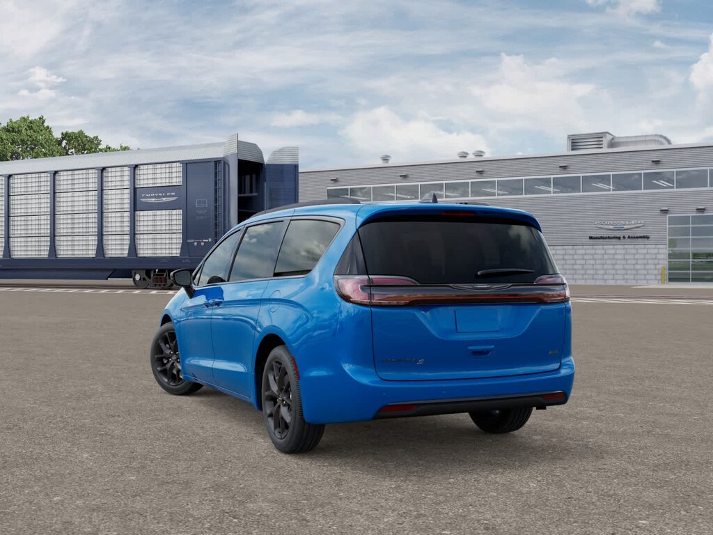 New 2026 Chrysler Pacifica Select Passenger Van