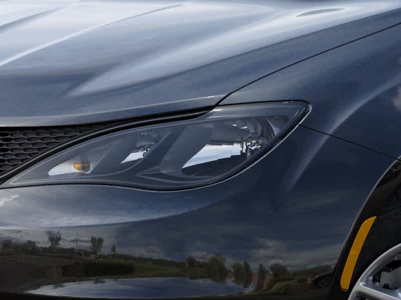 Thumbnail: 2026 Chrysler Voyager - 10