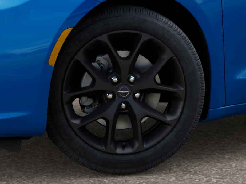 Thumbnail: 2026 Chrysler Pacifica - 8