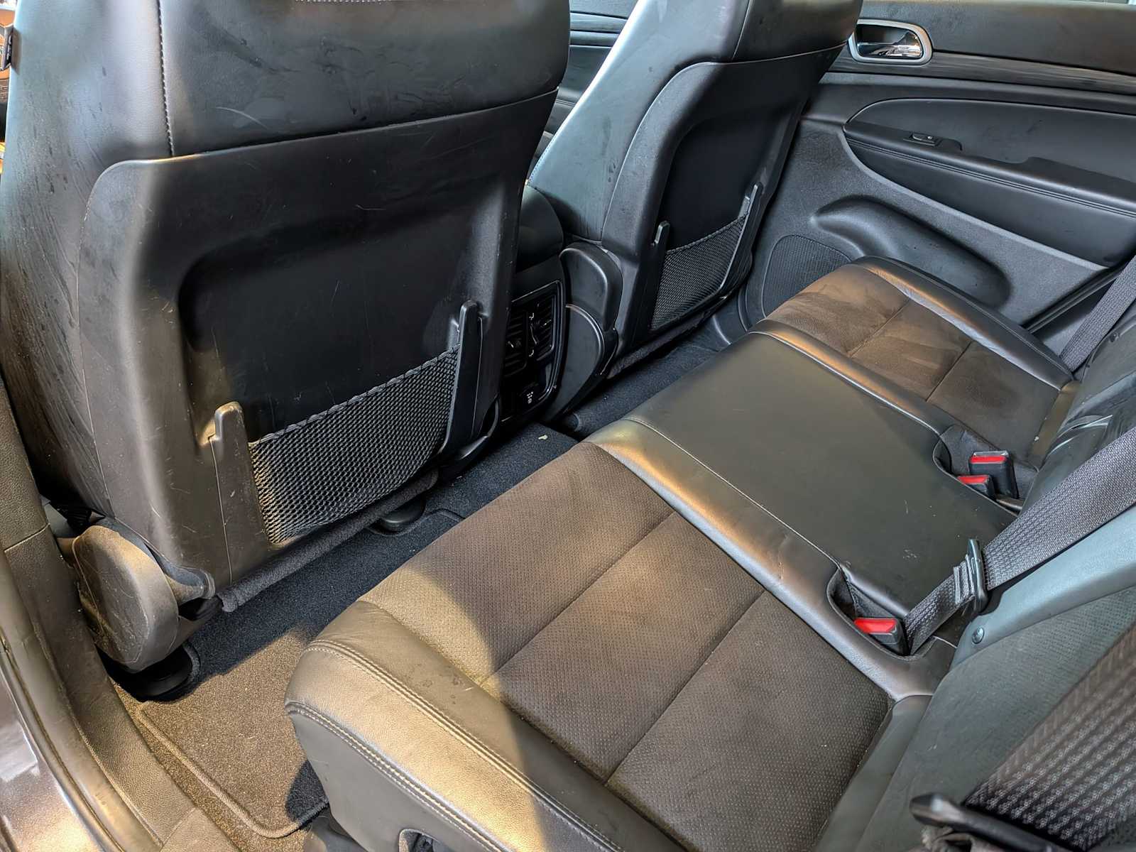 Thumbnail: 2021 Jeep Grand Cherokee - 17