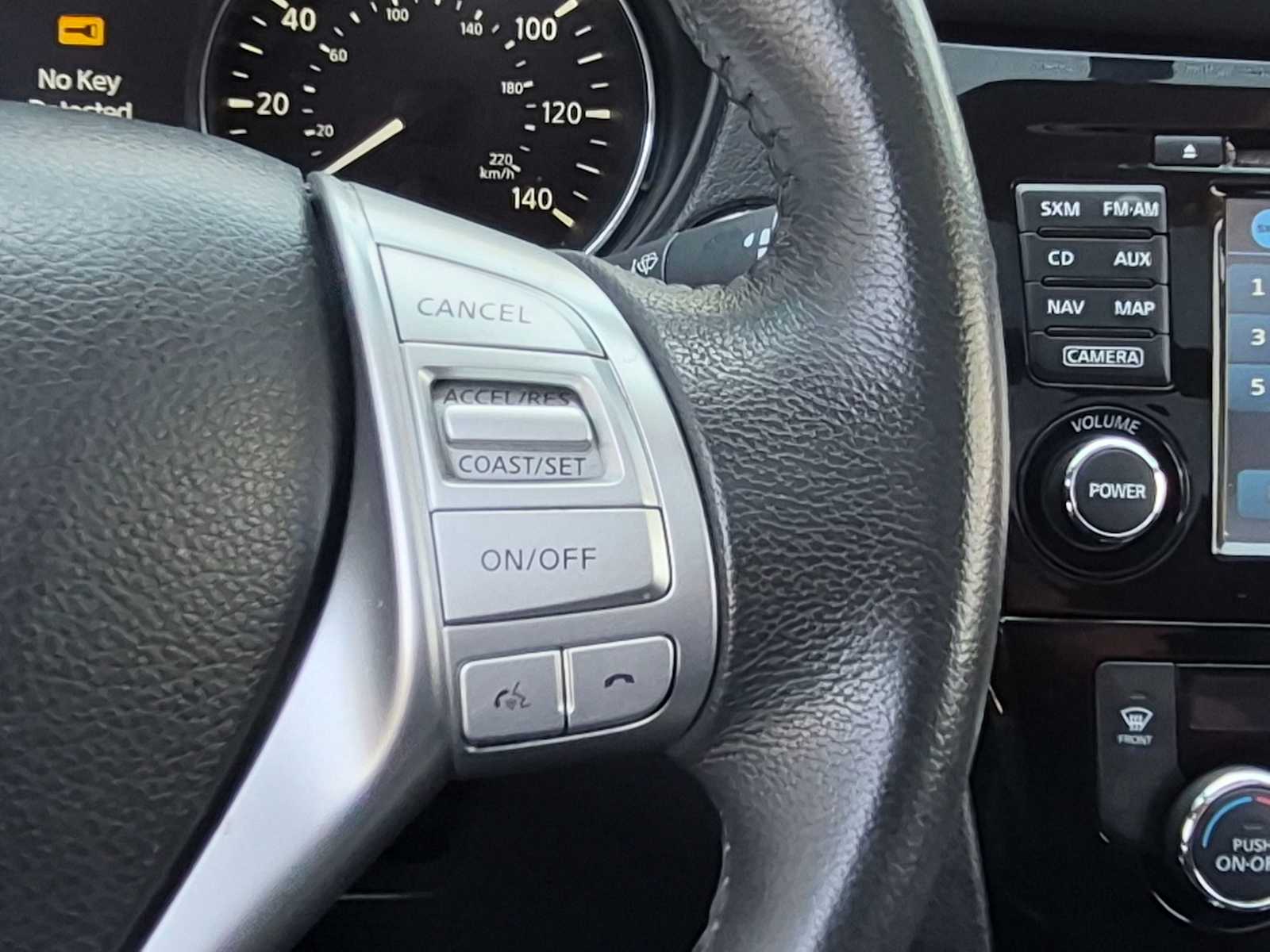 Thumbnail: 2015 Nissan Rogue - 32