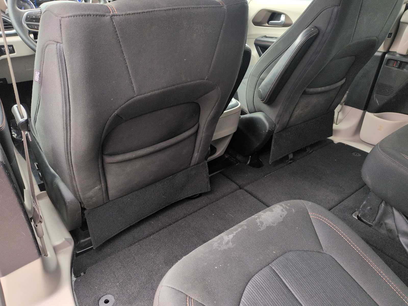 Thumbnail: 2018 Chrysler Pacifica - 16