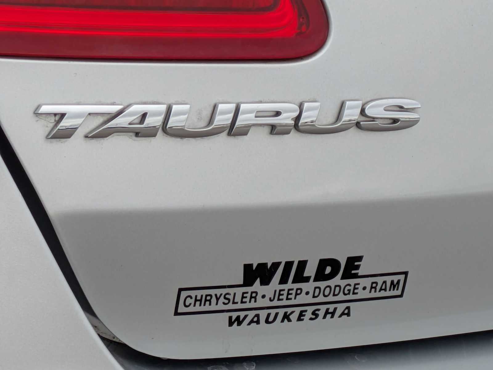 Thumbnail: 2017 Ford Taurus - 12