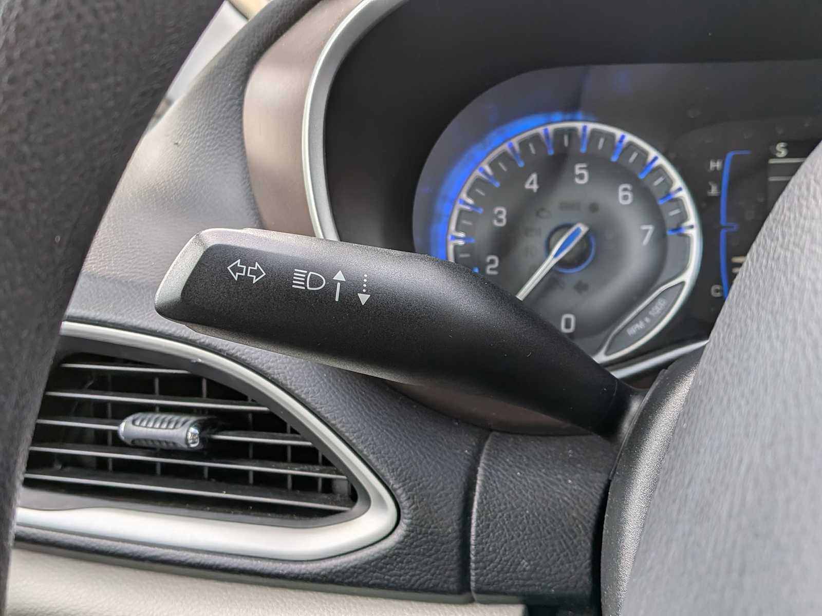 Thumbnail: 2018 Chrysler Pacifica - 26