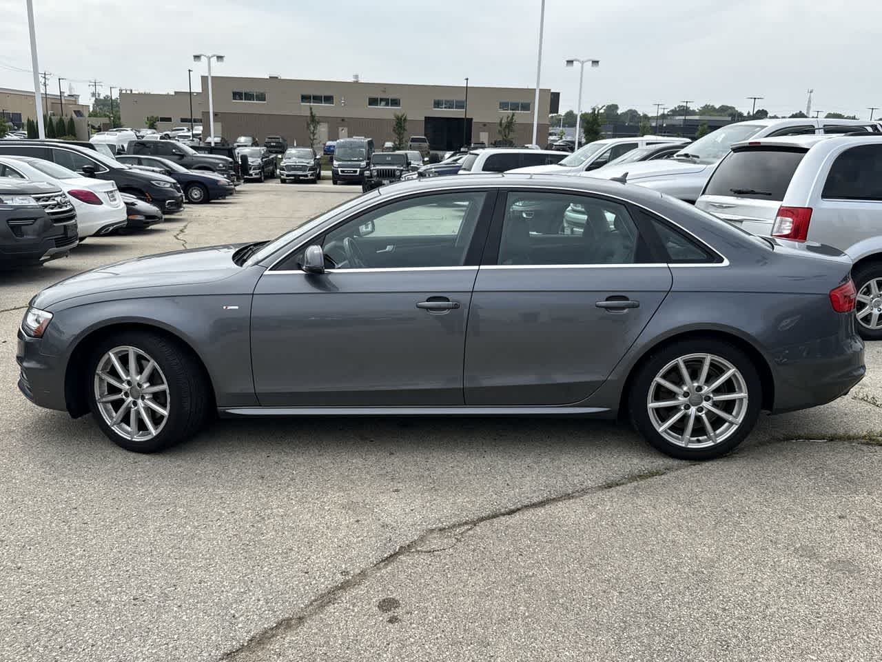 Thumbnail: 2015 Audi A4 - 3