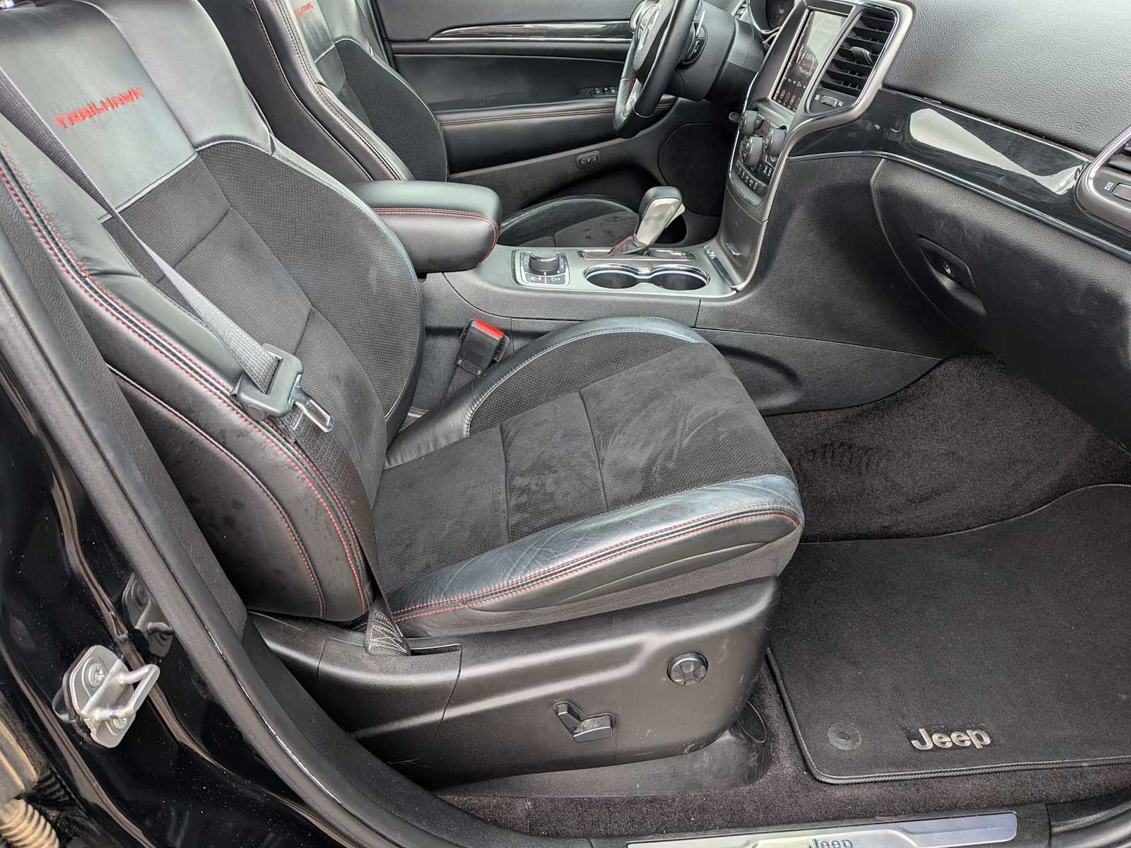 Thumbnail: 2018 Jeep Grand Cherokee - 19